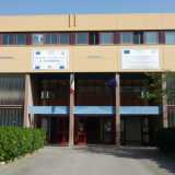 L'ingresso dell'Istituto Majorana in via Tramonte 2, nel quartiere San Paolo